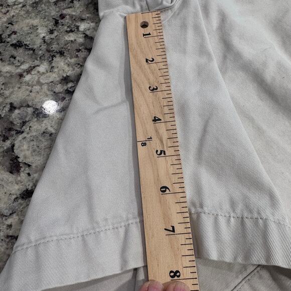 Vineyard vines Mens shorts khaki pleats 100% cotton size 36 - Picture 3 of 6